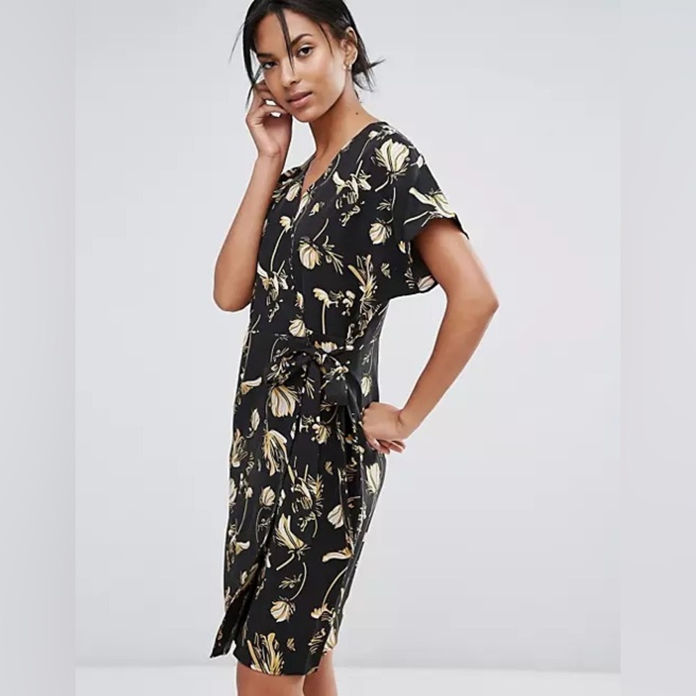 JUST Female Dress Elay‎ Leaves Print Wrap Floral Black Golden Yellow Size Small